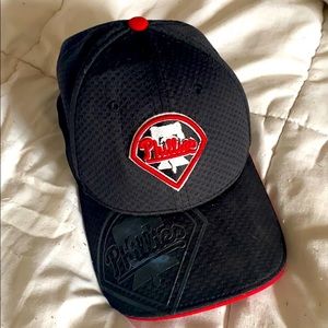 MLB - Philadelphia Phillies hat - never worn!